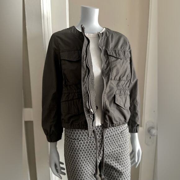 GAP Charcoal Grey Cropped Utility Jacket sz XS - Picture 2 of 11